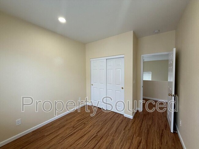 Building Photo - 1830 Persimmon Way