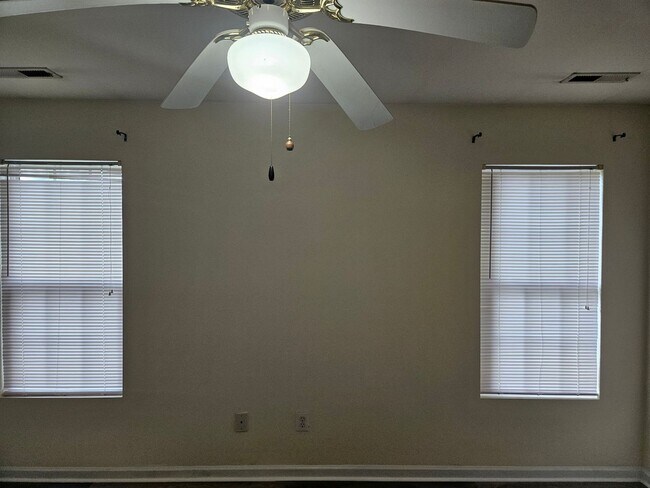 Building Photo - 1474 Bromwich Dr