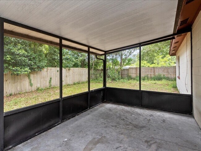 Building Photo - Great Price Single Family Home