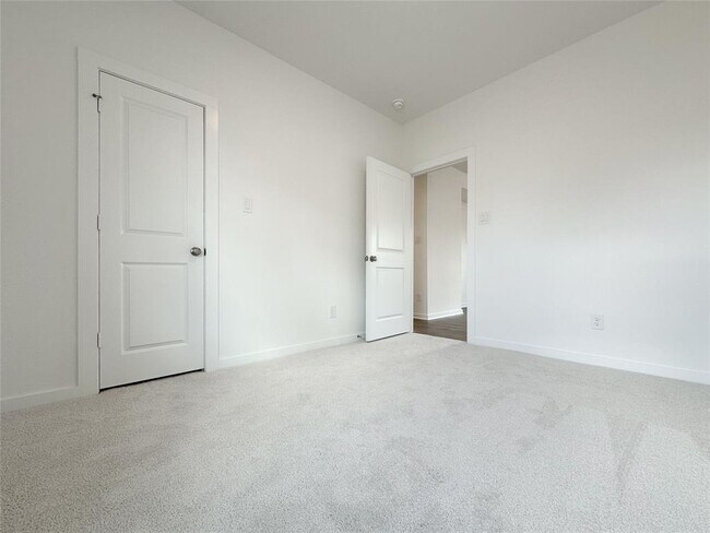 Building Photo - 541 Sand Branch Dr