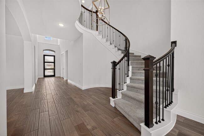 Building Photo - 25109 Pinebrook Grove Ln