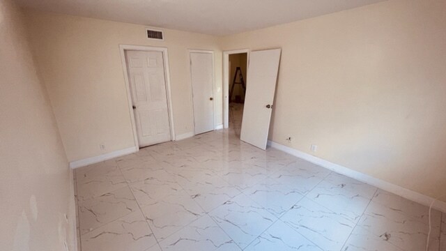 Building Photo - 4875 Lake Arjaro Dr