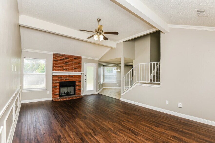 Building Photo - 610 Lemon Dr