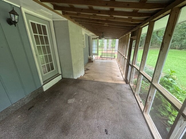 Building Photo - 143 Alton Dr