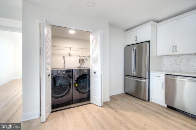 Building Photo - 1326 Chanticleer