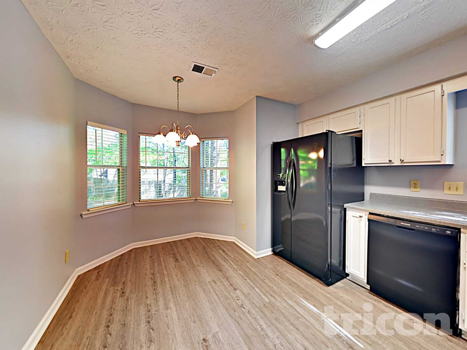 Building Photo - 536 Woodstone Rd