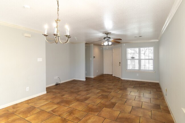 Building Photo - 12907 Regalshire Ct