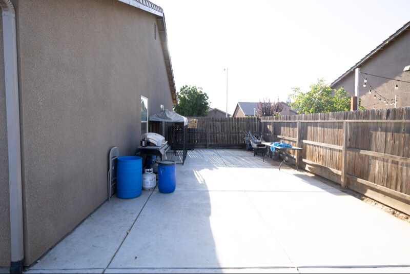 Building Photo - 1087 S Orangewood Dr