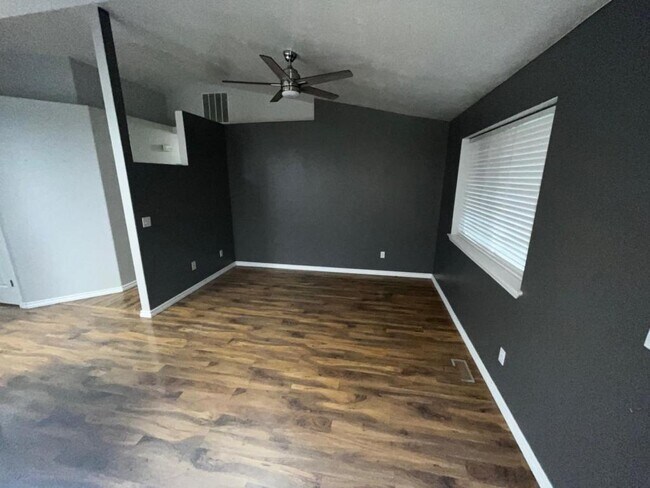 Building Photo - 3747 S McGuire Pl