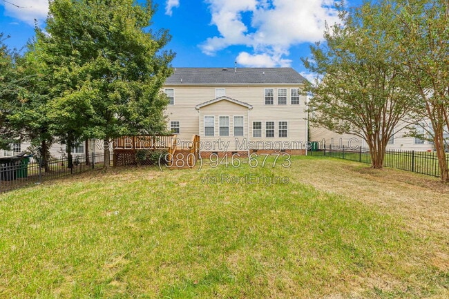 Building Photo - 10613 Bere Island Dr