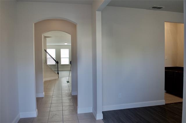 Building Photo - 3804 Oceanview Dr