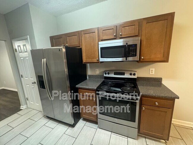 Building Photo - 2262 Charleston Pointe SE