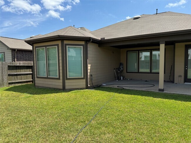 Building Photo - 22626 Williams Oak Ln