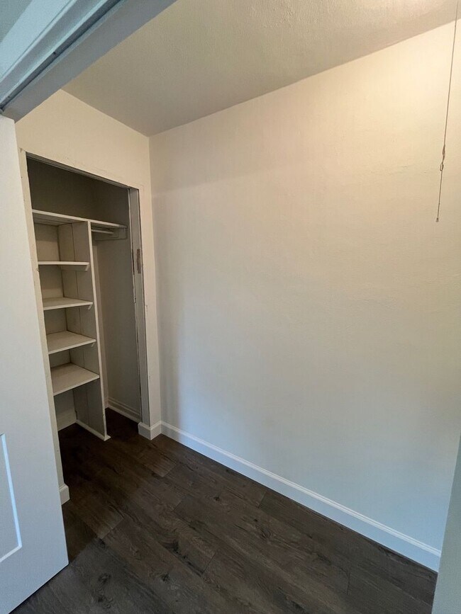 Building Photo - Newly Renovated Single-Family Home in Wash...