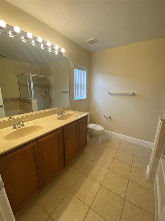 Building Photo - 611 1st Cape Coral Dr