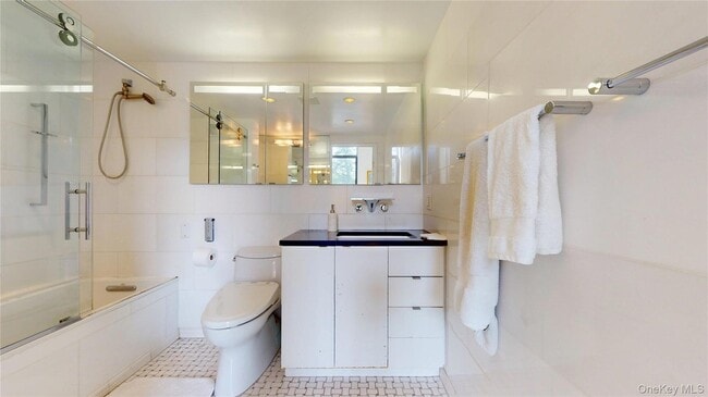 Building Photo - 1255 5th Ave