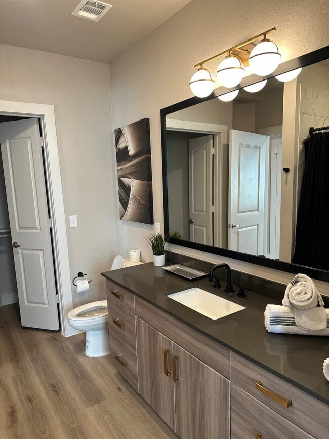 Building Photo - 12208 Tech Ridge Blvd