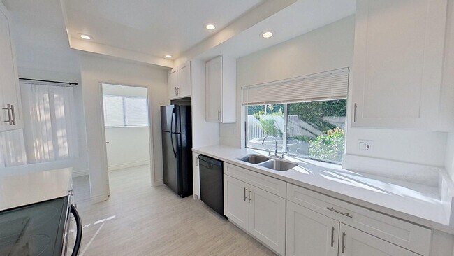 Building Photo - 26 Duane