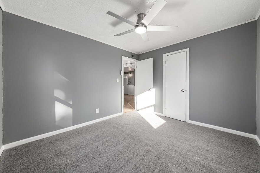 Building Photo - 2861 Woodland Ave