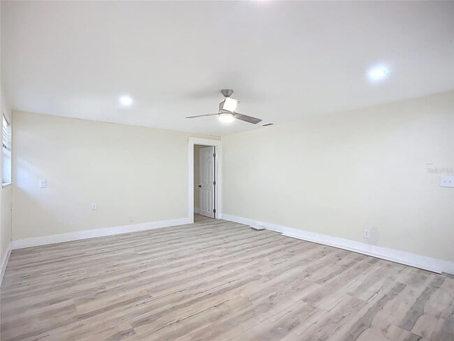 Building Photo - 4513 W Gray St