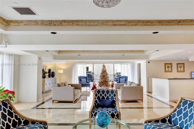 Building Photo - 2625 Collins Ave