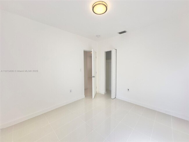 Building Photo - 1841 NW 55th St