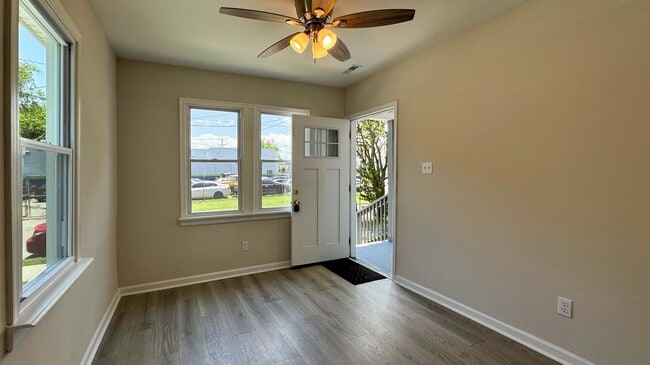 Building Photo - 2503 Gosnold Ave