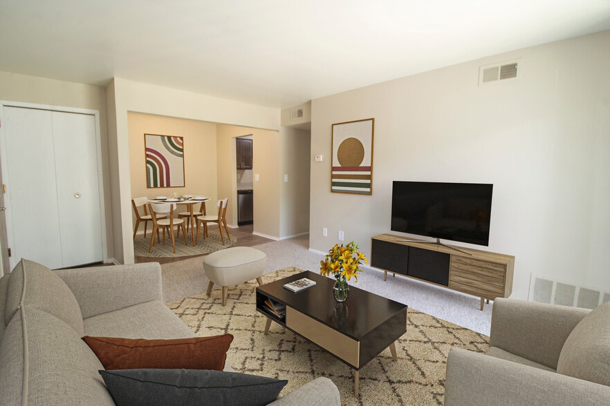 Living Space - Lakeview Apartments