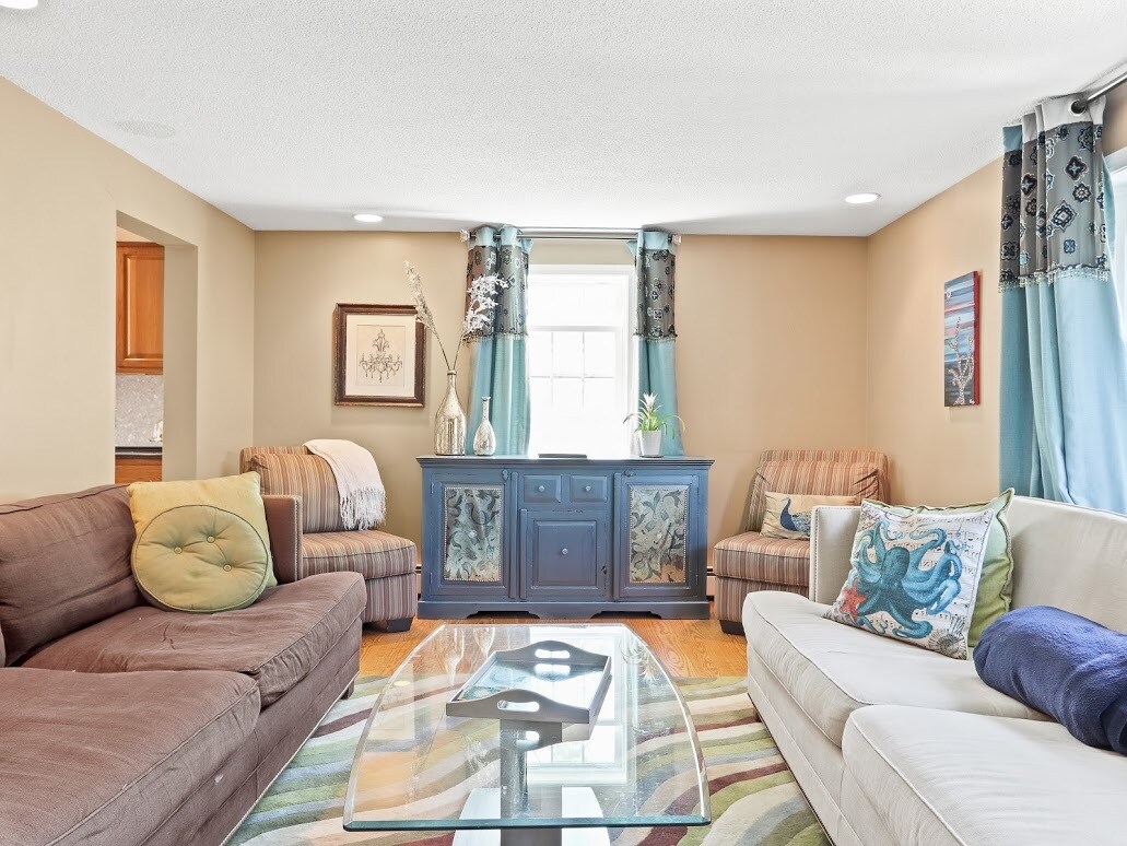 Building Photo - 491 Spring St