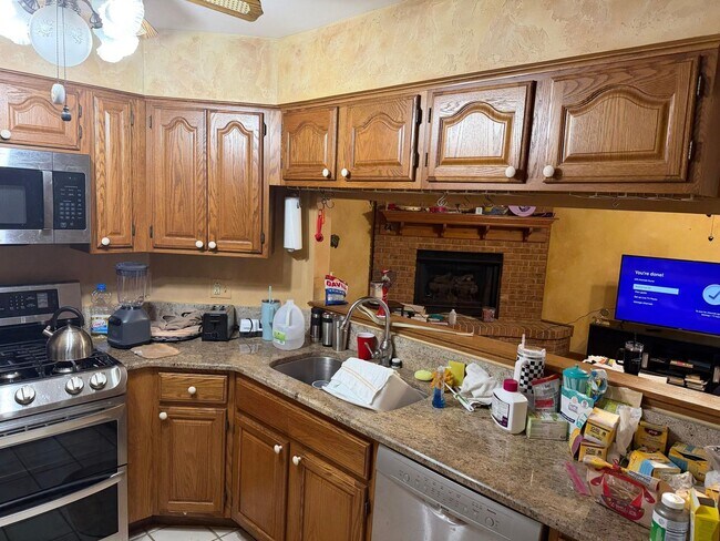 Building Photo - 229 Shea Dr