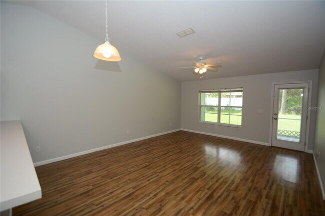 Building Photo - 37 Eton Ln