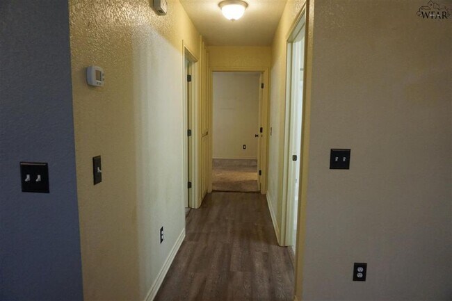 Building Photo - Red Bluff Terrace