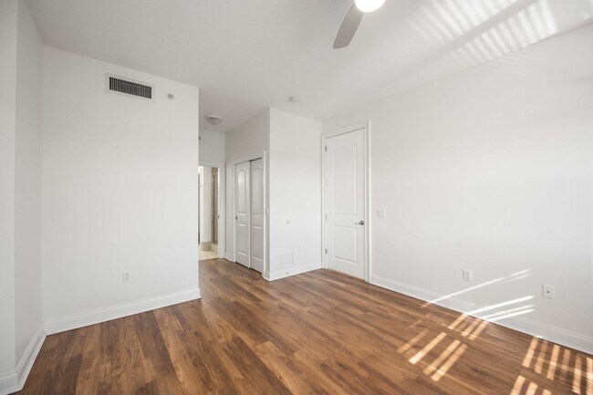 Building Photo - 606 Riviera Dunes Way