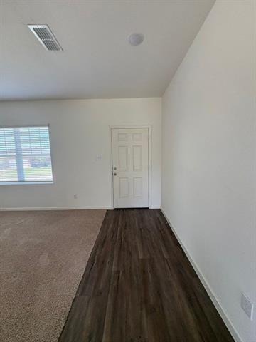 Building Photo - 713 Peach Tree Ln