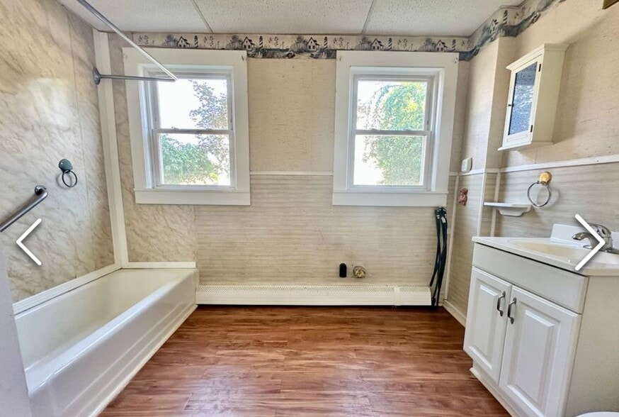 Building Photo - 3 Holmes St