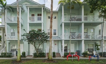 Building Photo - 1336 SW 3rd Ct