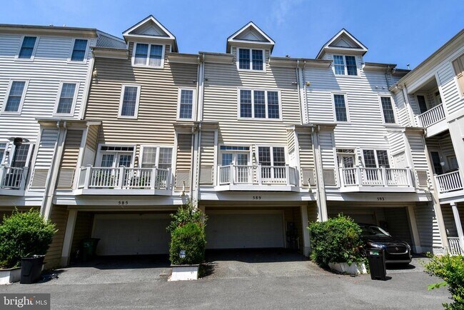 Building Photo - 589 Cedar Spring St