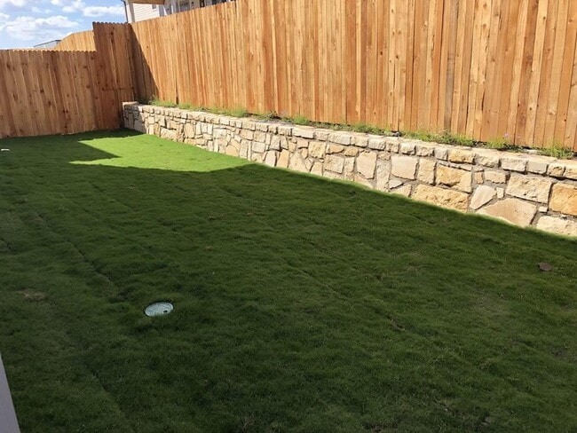 Building Photo - 1910 Crimson Rosella Trl