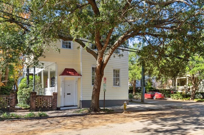 Building Photo - 89 Alexander St