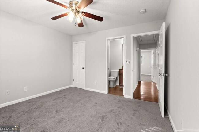 Building Photo - 2166 Park Terrace