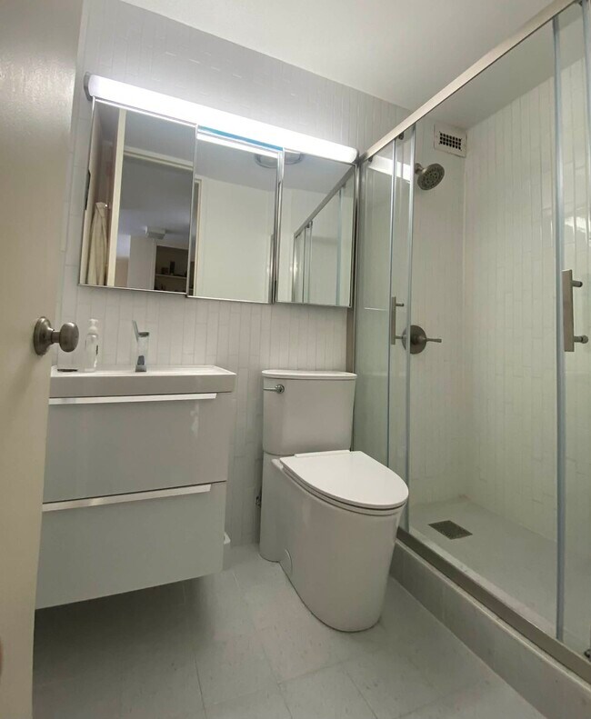 Building Photo - 4800 S Chicago Beach Dr