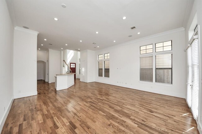 Building Photo - 5809 Kiam St