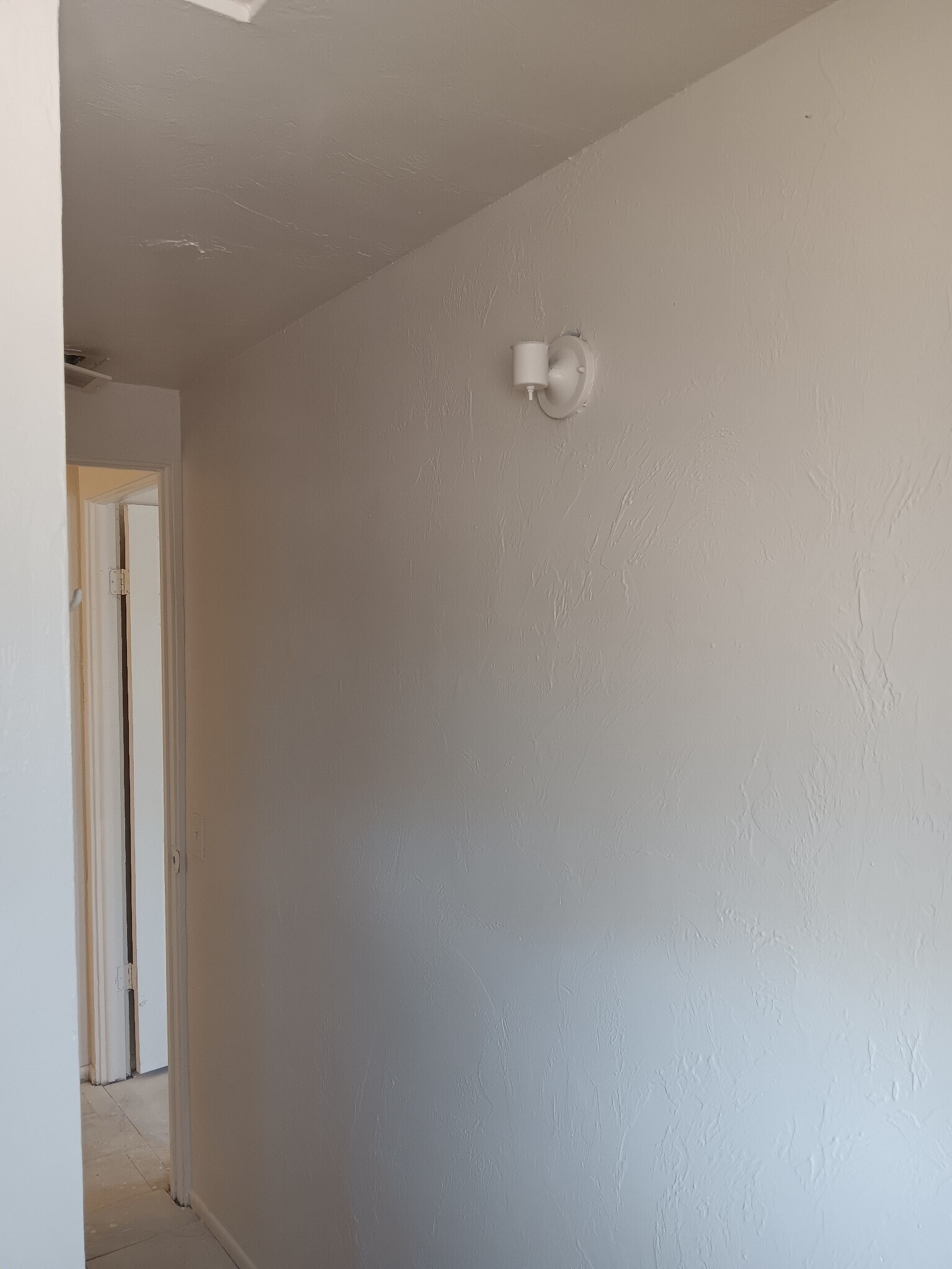 Building Photo - 538 State St