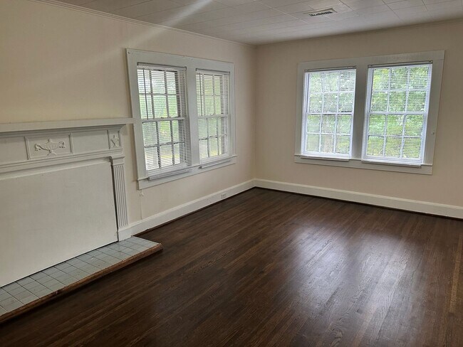 Building Photo - Charming Ranch Style Home in Midland, NC!