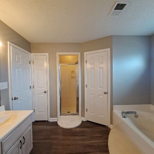 Building Photo - 9152 Bellehurst Cove