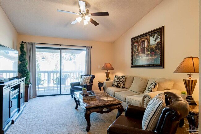 Building Photo - 7171 N 9th Ave