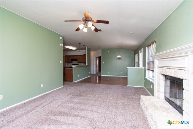 Building Photo - 219 Scarlet Ln