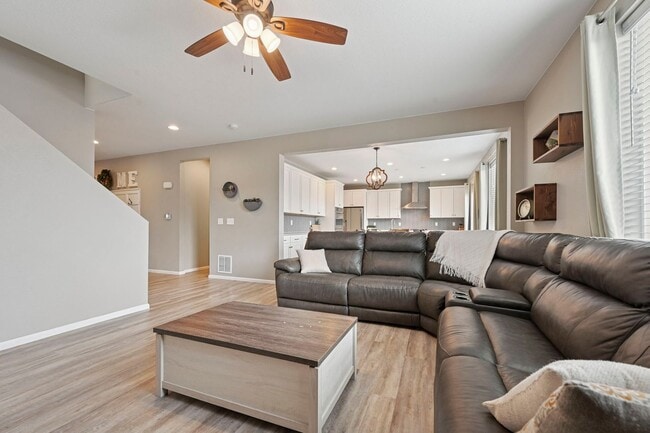 Building Photo - Stunning 5 Bed / 4 Bath Bradley Ranch Home with Finished Basement & Multiple Spacious Entertainin...