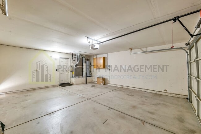 Building Photo - Spacious 4-Bedroom Home for Rent - $2800/m...