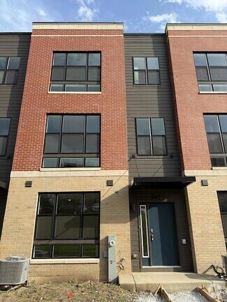 Building Photo - 347 Summit Cir